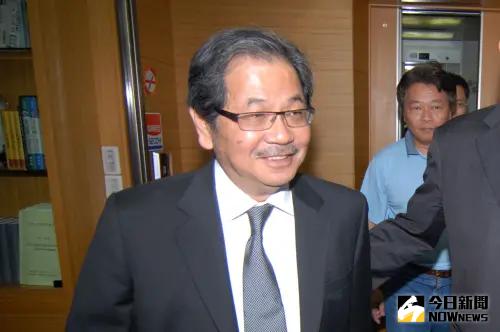 欠台糖1.7億！新潮流大老搭豪車、嗑大餐　北院拘提吳乃仁撲空