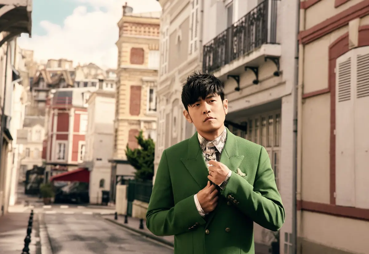 ▲周杰倫IG破1000萬粉絲數！成為華語男歌手第1人，他稍早發文詢問粉絲：「說吧想要什麼福利」，並透過公司杰威爾吐露真實心聲：「真的不容易！」（圖／翻攝自周杰倫IG）