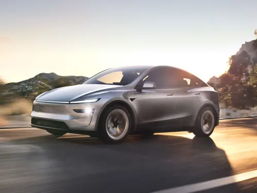 ▲特斯拉（Tesla）Model Y煥新版即起開放台灣訂購，目前公開的Long Range全輪驅動版售價244萬9900元起，較Model Y最初上市價貴了15萬元。（圖／Tesla官網）