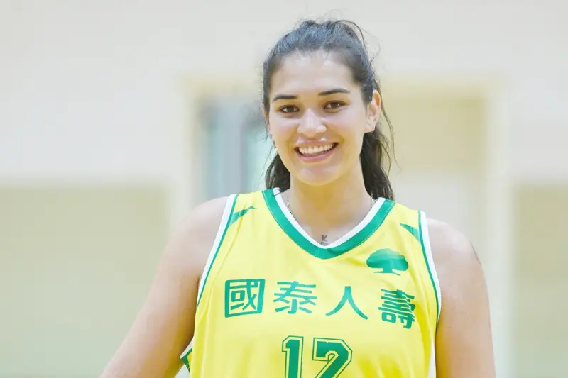 ▲在第20屆WSBL女子超級籃球聯賽，尋求持續推進連霸紀錄的國泰人壽女子籃球隊，正式公開今年賽季的洋將人選。確定簽下身高190公分，曾獲FIBA亞洲盃最佳五人的紐西蘭中鋒戴維森（Penina Davidson）。（圖／國泰女籃提供）