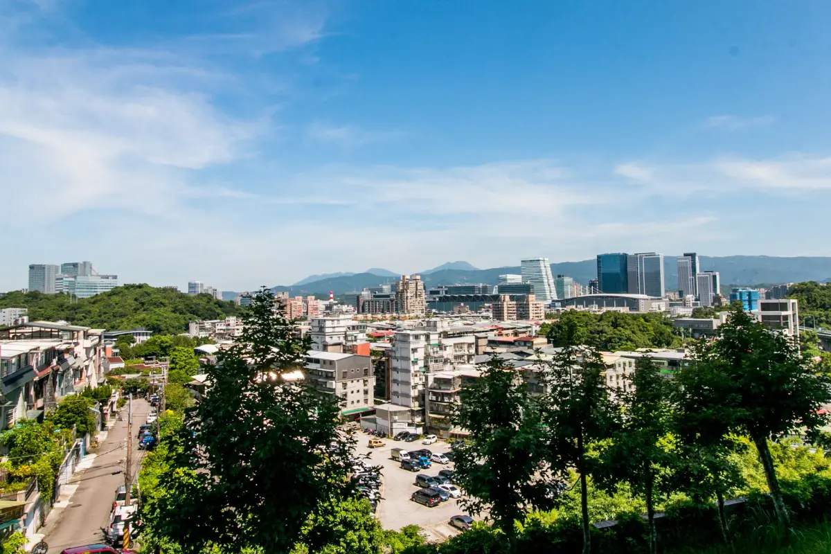 ▲即將開工的汐止民生線6大站點周邊房價與2020年的房價，其中SB14汐止科學園區站五年間房價漲幅高達49.0%。（圖／永慶房屋提供）