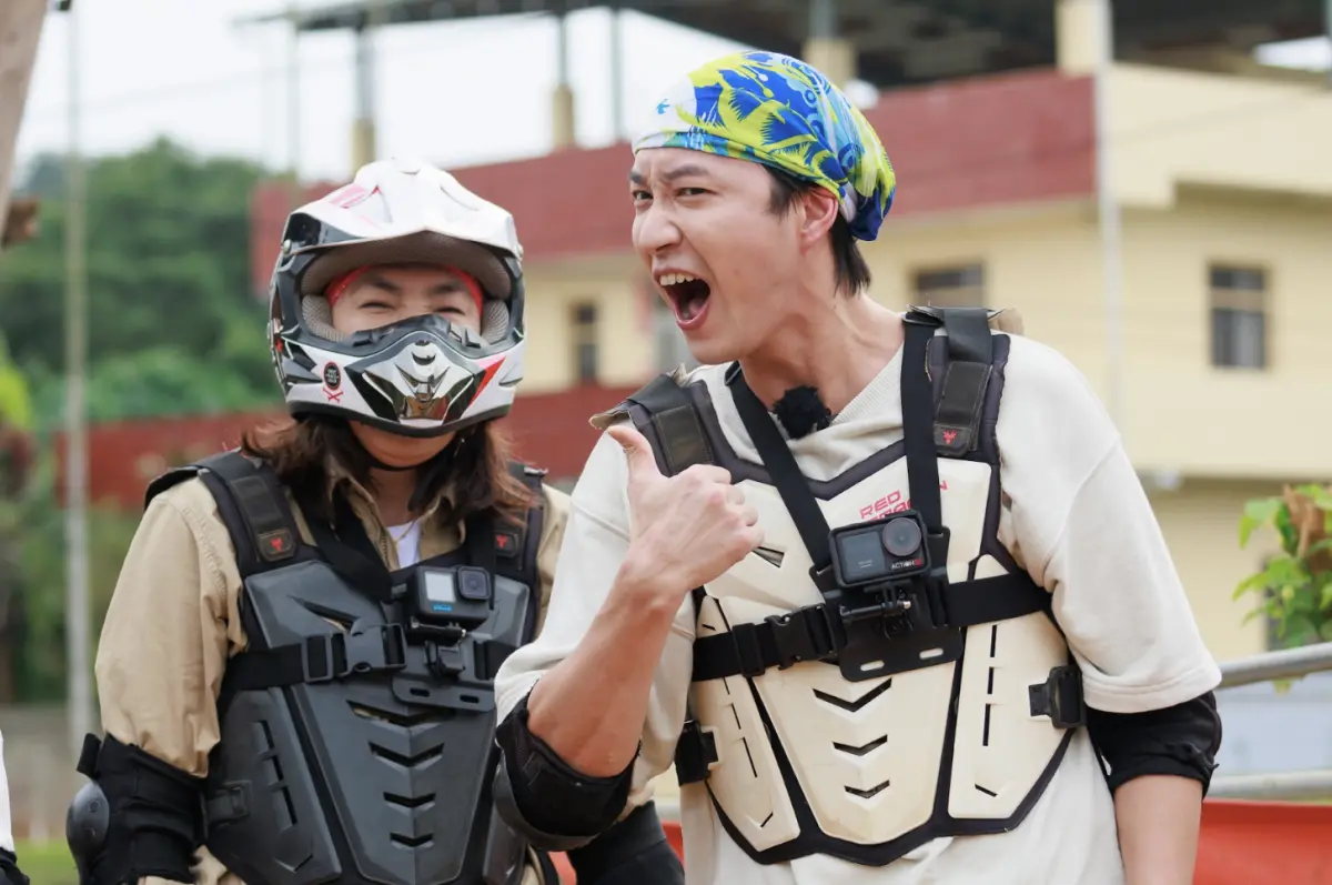 ▲錢薇娟（中）及江宏傑（右）登上《全明星出發吧！》，與昔日《全明星運動會》的黃隊隊長郭泓志合體，江宏傑與錢薇娟紅藍兩隊恩怨再掀檯面，現場火藥味濃厚。（圖／好看娛樂提供）