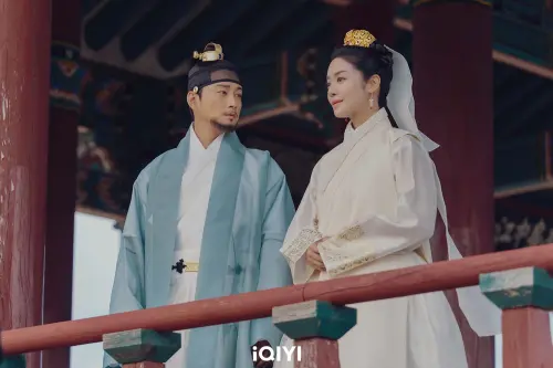 ▲車珠英（右）、李賢旭在《元敬》中飾演夫妻。（圖／iQIYI愛奇藝國際版）