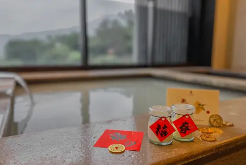 北投麗禧酒店有號稱硫磺谷最天然純粹的白磺溫泉,其泉質富含礦物質,浸泡後皮膚光滑細緻。(圖/北投麗禧溫泉酒店提供) ▲北投麗禧酒店有號稱硫磺谷最天然純粹的白磺溫泉,其泉質富含礦物質,浸泡後皮膚光滑細緻。(圖/北投麗禧溫泉酒店提供)