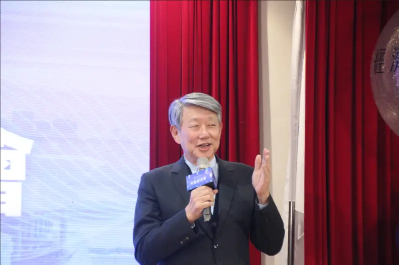 ▲郭智輝用「以台灣為本，布局全球」作為報告主題，企圖把台灣打造成「日不落」的生產基地。（圖／記者鍾泓良）