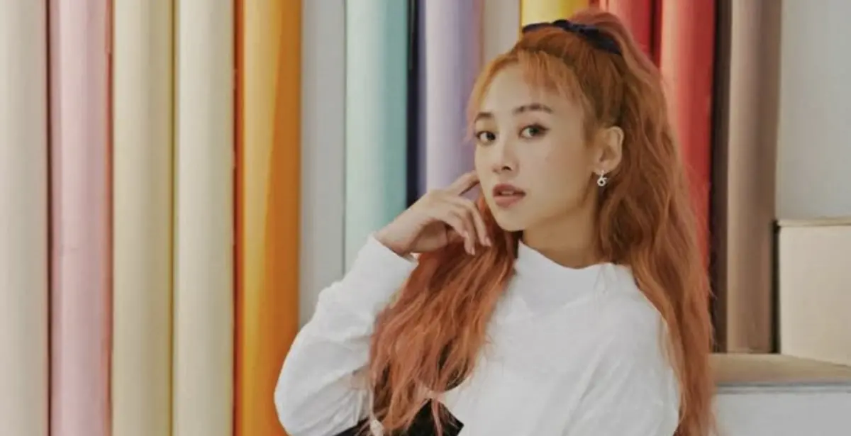 ▲女星鬼鬼今（10）日驚喜宣布成為「新手媽咪」，對此在圈內被譽為是「送子哥」的吳青峰，也被調侃：「是否顯靈了？」對此他驚訝喊道：「跟誰呀？」（圖／IG gemma_811）