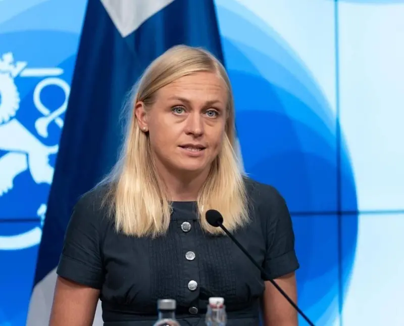 ▲芬蘭外交部長瓦爾通寧表示，以美國為首的軍事聯盟準備派遣2艘船隻來監視俄羅斯的「影子艦隊」以及海底關鍵基礎設施。(FB@Elina Valtonen)