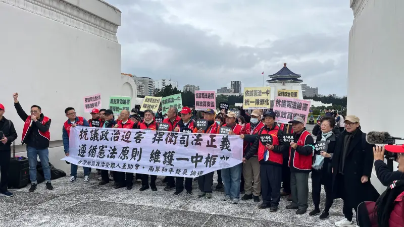 ▲民眾黨支持者今上街抗議司法不公。（圖／李政龍攝，2025.01.11）