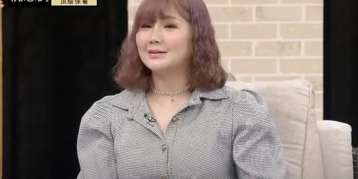 ▲歆惟奉子成婚，老公前女友竟然上台搶捧花，還抱著她婆婆痛哭，讓她氣到得產前憂鬱還早產。（圖／翻攝自YouTube 東風衛視）