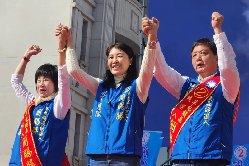 ▲南投縣長許淑華為草屯鎮長候選人簡賜勝輔選。（圖／簡賜勝競總提供，2025.01.12）