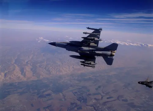 ▲以色列F-16I戰機機翼下掛載巨蟒飛彈。（圖／拉斐爾先進防禦系統公司網站）