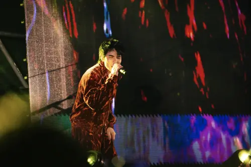 ▲蕭敬騰宣告《野火》巡迴演唱會今年3月又要再度啟動。(圖/華納音樂提供) ▲蕭敬騰宣告《野火》巡迴演唱會今年3月又要再度啟動。(圖/華納音樂提供)