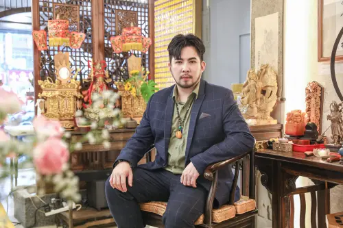 阿谷老師擅長通靈,曾為徒弟鬥惡鬼。(圖(圖_秦芸殿提供) ▲阿谷老師擅長通靈,曾為徒弟鬥惡鬼。(圖(圖_秦芸殿提供)
