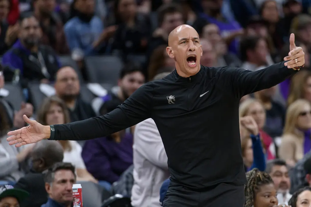 ▲根據ESPN記者報導，NBA美國職籃（National Basketball Association）沙加緬度國王已與代理主帥Doug Christie接近完成一份多年期合約，預計正式任命其為球隊下一任正式總教練。（圖／美聯社／達志影像）