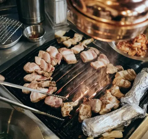 ▲「금돼지식당金豬食堂」2019年起連續蟬聯6年米其林指南必比登推介。（圖／翻攝自IG＠gold_pig1982）