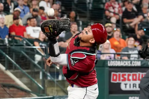 亞利桑那響尾蛇Gabriel Moreno曾獲得2023年國聯捕手金手套。(圖/美聯社/達志影像) ▲亞利桑那響尾蛇Gabriel Moreno曾獲得2023年國聯捕手金手套。(圖/美聯社/達志影像)