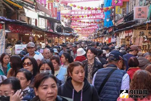 春節天氣預報／初五暖如夏！周末、開工日入夜跌10度　下週二轉雨
