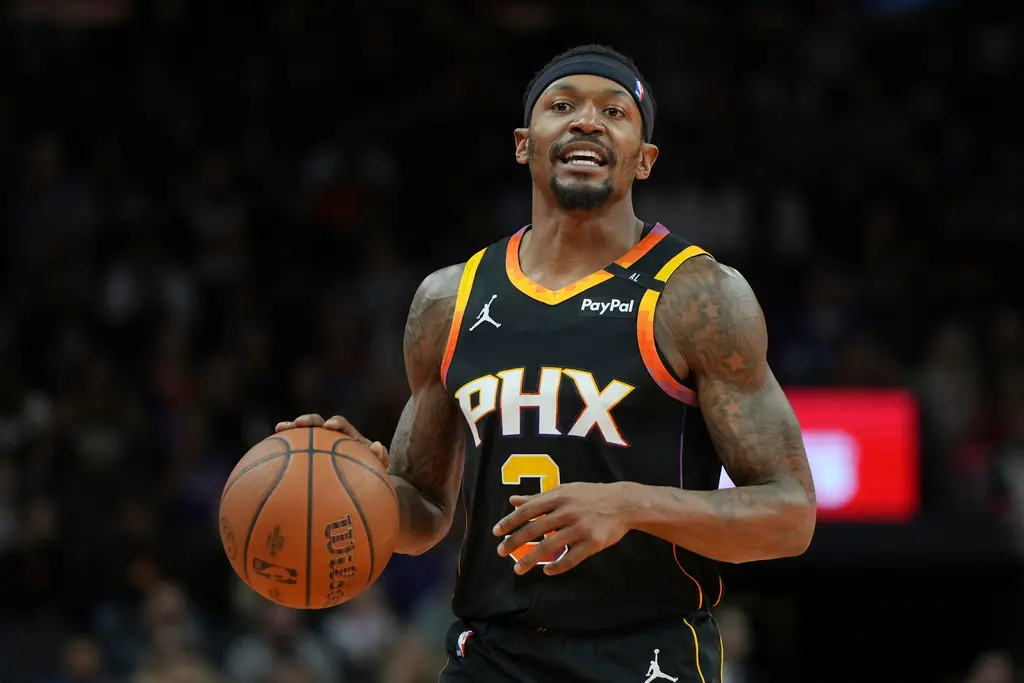 ▲鳳凰城太陽隊的後衛Bradley Beal爽拿高薪，但本季表現卻非常低迷。（圖／美聯社／達志影像）