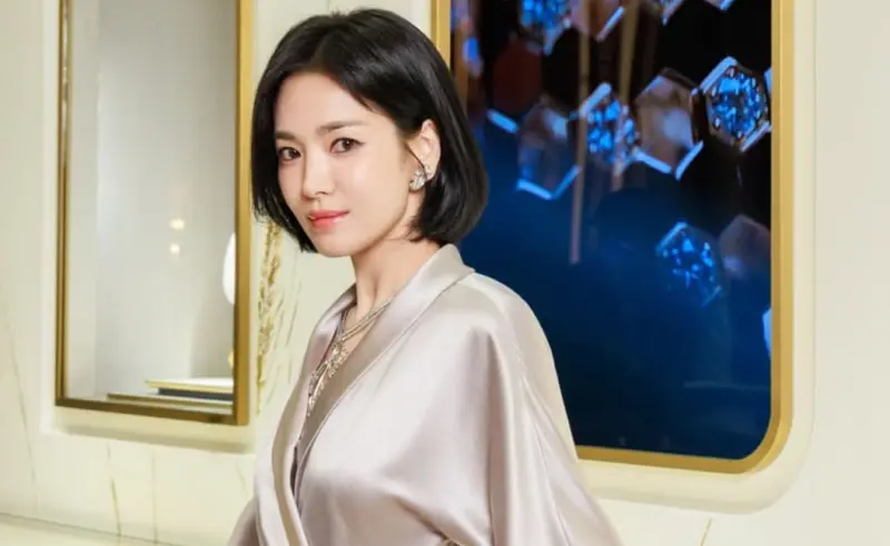 ▲宋慧喬（如圖）與孔劉主演的Netflix新劇《慢慢地強烈地》在12日開拍，該劇製作費飆750億韓元的天價，僅次於《魷魚遊戲2》，讓粉絲相當期待。（圖／宋慧喬IG）