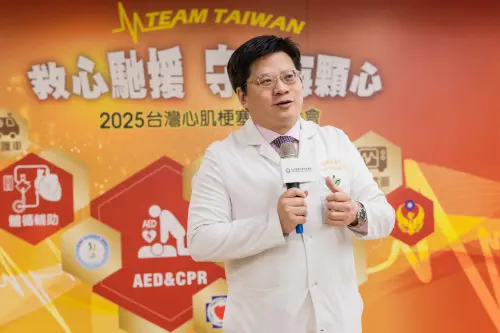 ▲台灣心肌梗塞學會理事長暨北醫附醫心臟內科黃群耀醫師指出，心肌梗塞的致死率持續攀升，每年約有1萬7千人罹患心肌梗塞，而心肌梗塞發作的黃金救治時間極為關鍵。（圖／北醫提供）