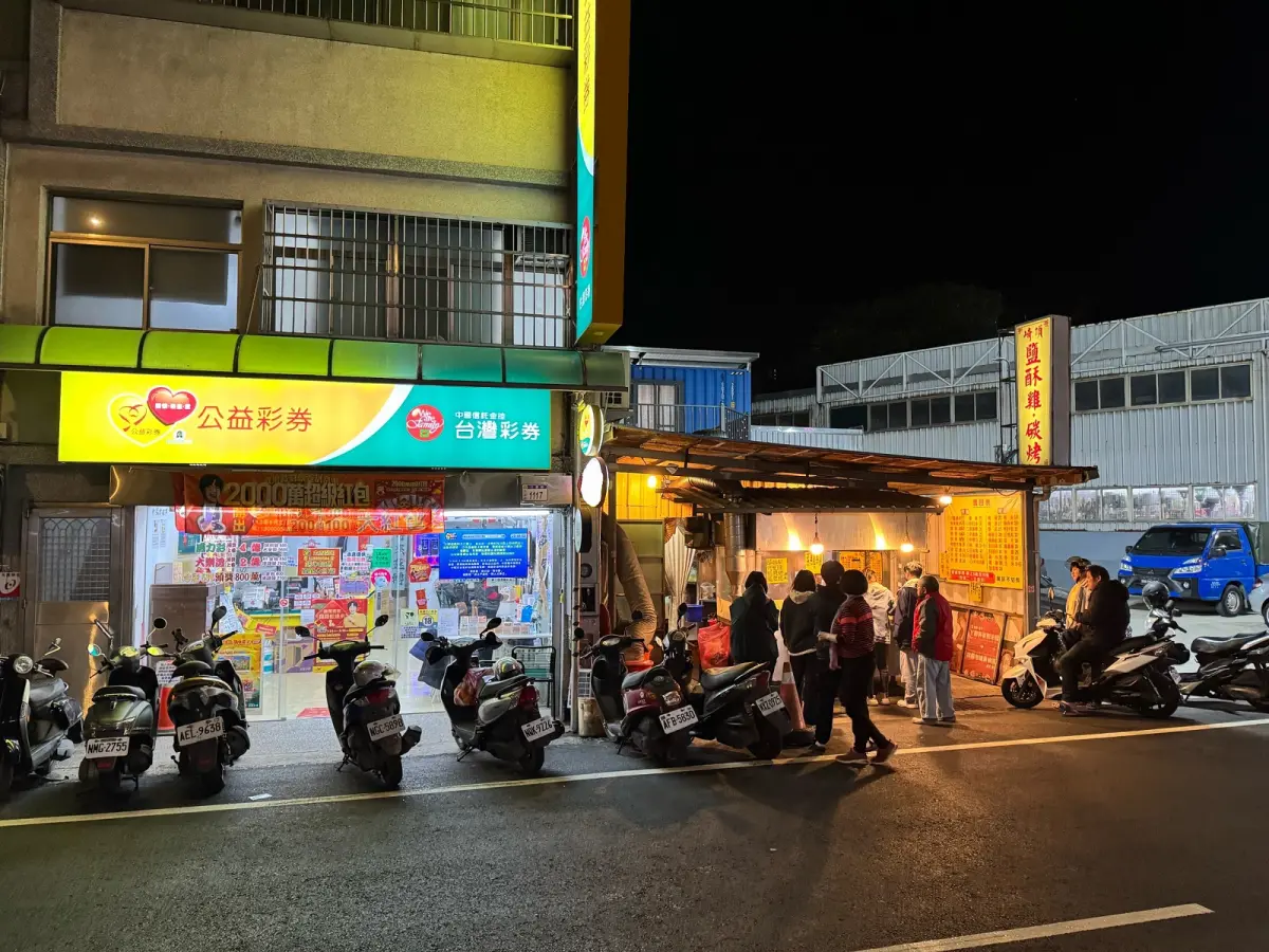 ▲桃園市大溪1名熟女買燒烤等太久，看到隔壁賣彩券，怒買刮刮樂，還挑了「52號（諧音我餓）」，幸運刮中100萬元大獎。（圖／台灣彩券公司提供）