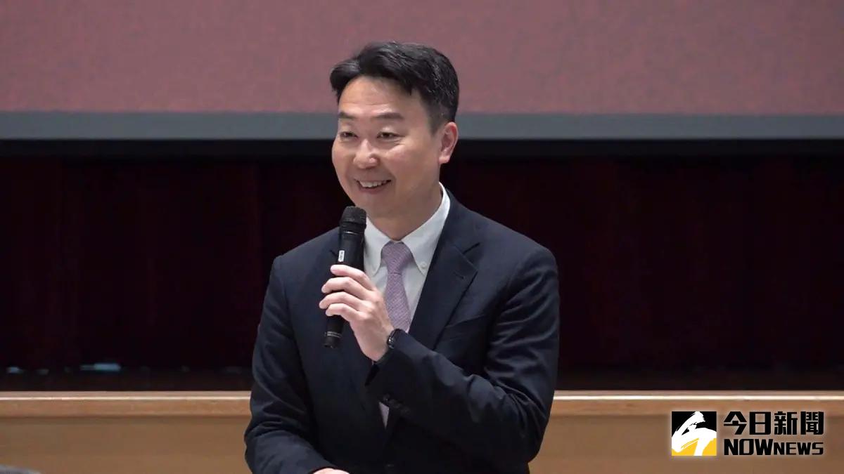 ▲交通部長陳世凱今（14）日強調，台灣還是很好玩，希望民眾不要為了備品抵制。（圖／記者嚴俊強攝）