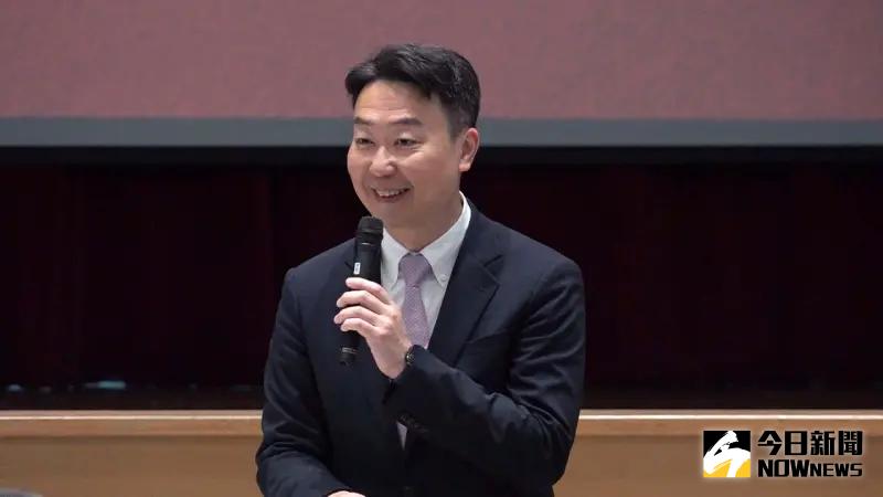 ▲交通部長陳世凱今（14）日強調，台灣還是很好玩，希望民眾不要為了備品抵制。（圖／記者嚴俊強攝）