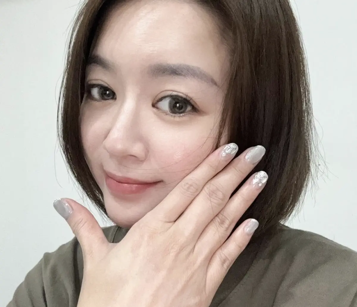 ▲藝人李威近日捲入北市精舍殺人案，對此過去與他交情如同親兄妹的李妍瑾（如圖）表示，已經有5、6年沒有和他見面。（圖／李妍瑾 IG）