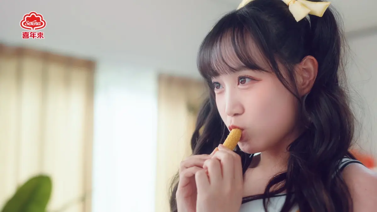 ▲作為韓國啦啦隊界的人氣代表，邊荷律一直以自然可愛的形象受到廣泛喜愛。這次蛋捲廠商公開的影片，無疑再次讓她的魅力與靈動大放異彩。（圖／喜年來提供）