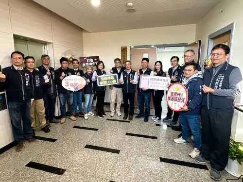 ▲台中路燈維護邁入新紀元，市府團隊自1月1日凌晨0時起，為市民提供更明亮、安全的回家路。(圖／建設局提供)