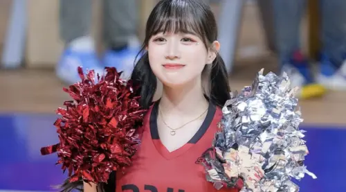 ▲中信兄弟啦啦隊韓籍成員邊荷律。(圖/翻攝自邊荷律IG) ▲中信兄弟啦啦隊韓籍成員邊荷律坦言過去曾多次關心過李珠珢。(圖/IG yuling34)