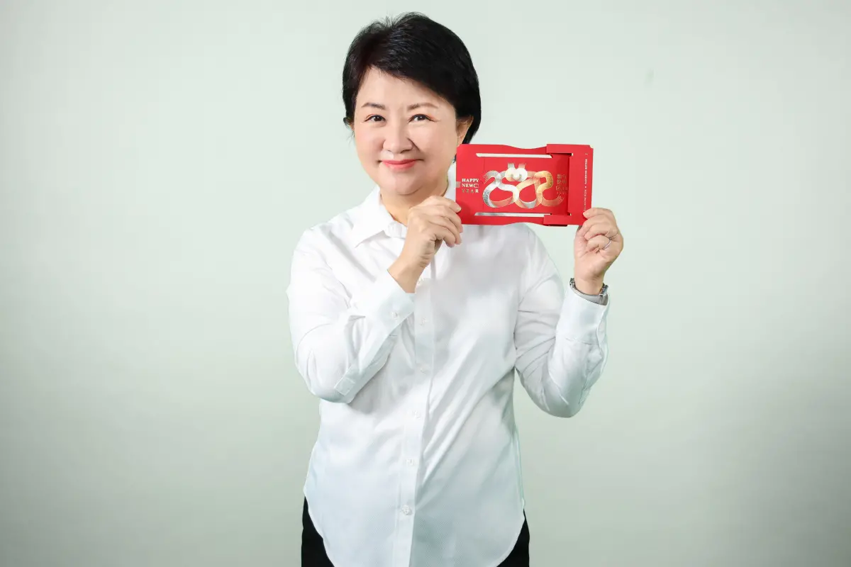 ▲台中市長盧秀燕將於農曆年節期間在相關活動中發放，欲領取小紅包的市民朋友請留意市府官網(圖／秘書處提供2025.1.15)