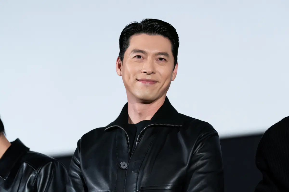 ▲玄彬這次為了宣傳《哈爾濱》，和劇組一起來台灣會見1200名粉絲，還在見面會現場可愛比心，為粉絲打氣Fighting，並抽幸運兒拿禮物。（圖／網銀國際影視提供）