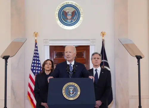 ▲美國總統拜登15日在副總統賀錦麗、國務卿布林肯陪同下，針對以哈停火協議發表演說。（圖／美聯社／達志影像）