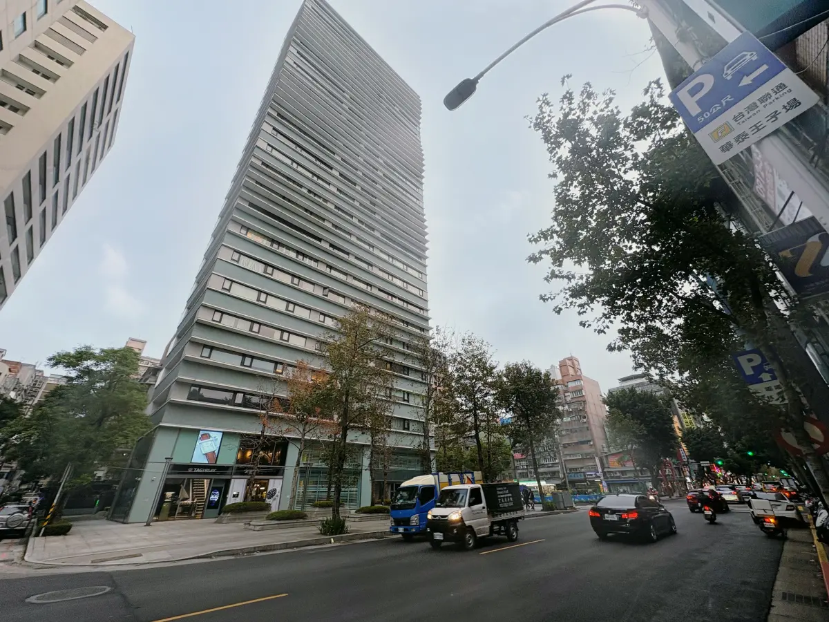 ▲信義房屋中山晴光店經理邱俊銘分享，中山區預售屋每坪約落在140-160萬元區間、10-25年的中古屋則站穩9字頭、25-40年中古屋也從7字頭起跳。（圖／信義房屋提供）