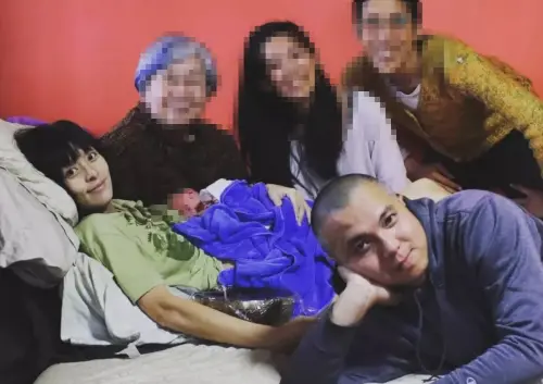 ▲李依瑾消失2年當媽了！喜曬親子合照粉絲超驚喜（圖／李依瑾IG）