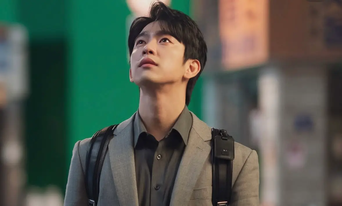 ▲韓國知名作家姜草2013年的網路漫畫《魔女》將被改編成韓劇，該劇融合奇幻與愛情，由朴珍榮（如圖）與盧正義破解「愛上就出事」詛咒，引粉絲期待！（圖／翻攝自Channel A IG）