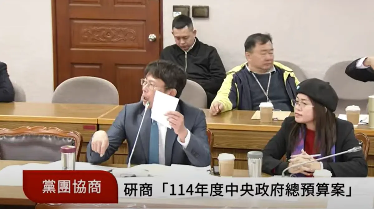 ▲黃國昌嗆柯建銘傲慢、目中無人，「立法院不是你開的」。（圖／翻攝立院ivod系統）