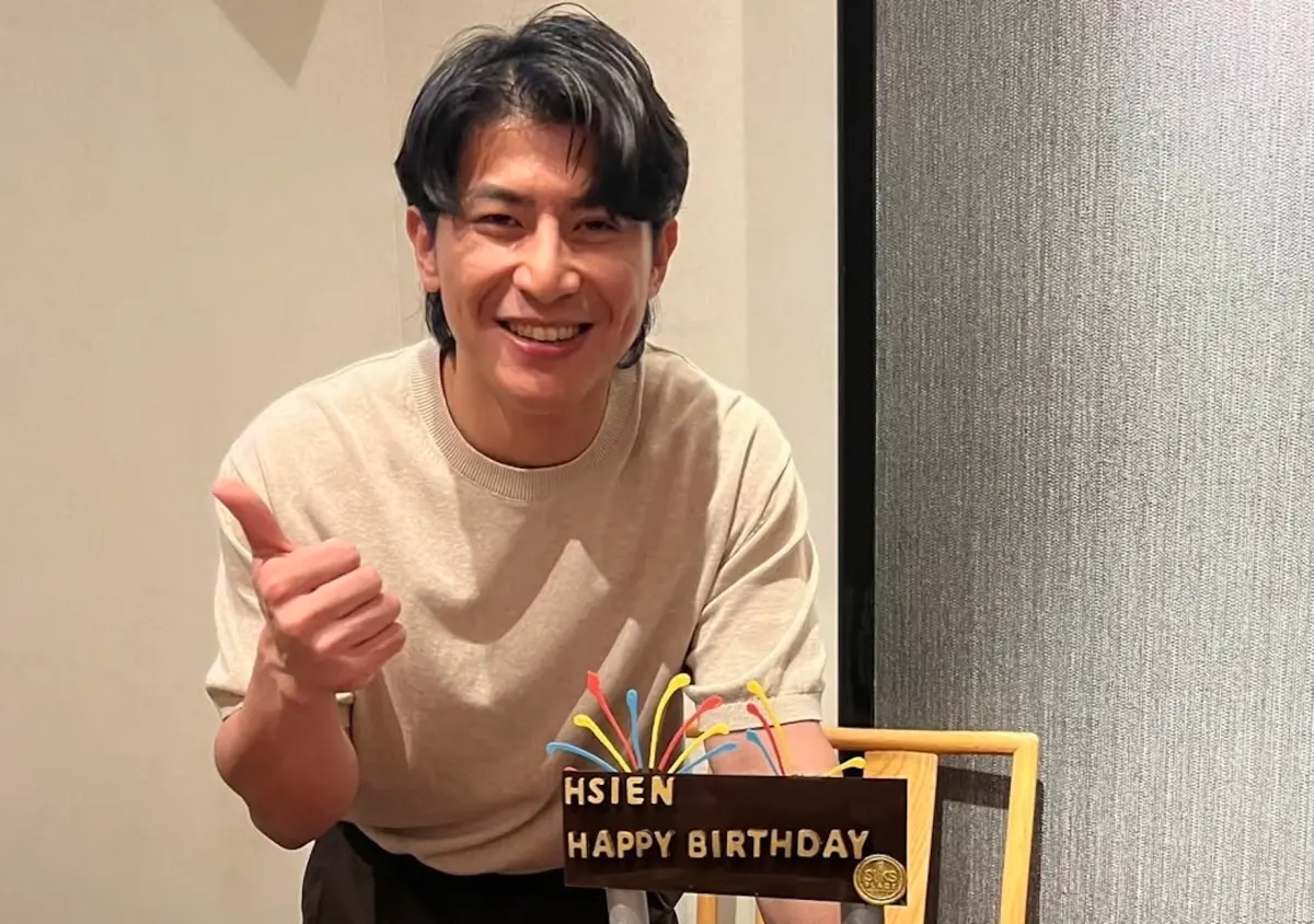 ▲台灣隊長陳傑憲日前過生日，網路上流出一張他與棒球場造型的蛋糕合照，原來該蛋糕是台南晶英酒店製作，而台南晶英也推出開運甜點，還包含麻將巧克力。（圖／翻攝台南晶英酒店臉書）