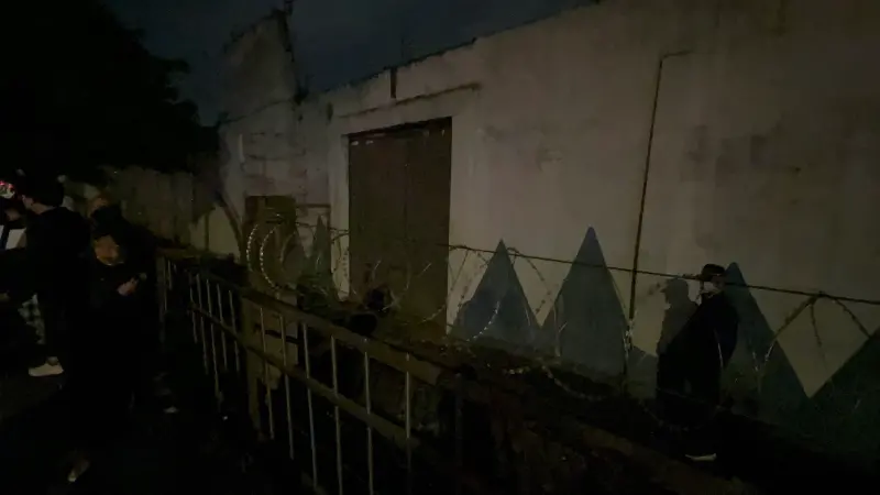▲32歲的死刑犯黃麟凱今（16）晚10時許在台北看守所執行槍決。（圖／Nownews社會中心攝）