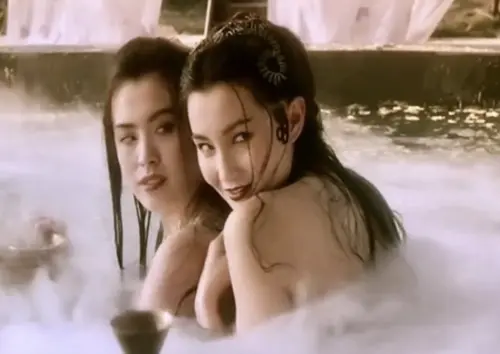 ▲《青蛇》張曼玉(右)與王祖賢演出蛇精的妖氣。(圖/摘自IMDb) ▲《青蛇》張曼玉(右)與王祖賢演出蛇精的妖氣。(圖/摘自IMDb)