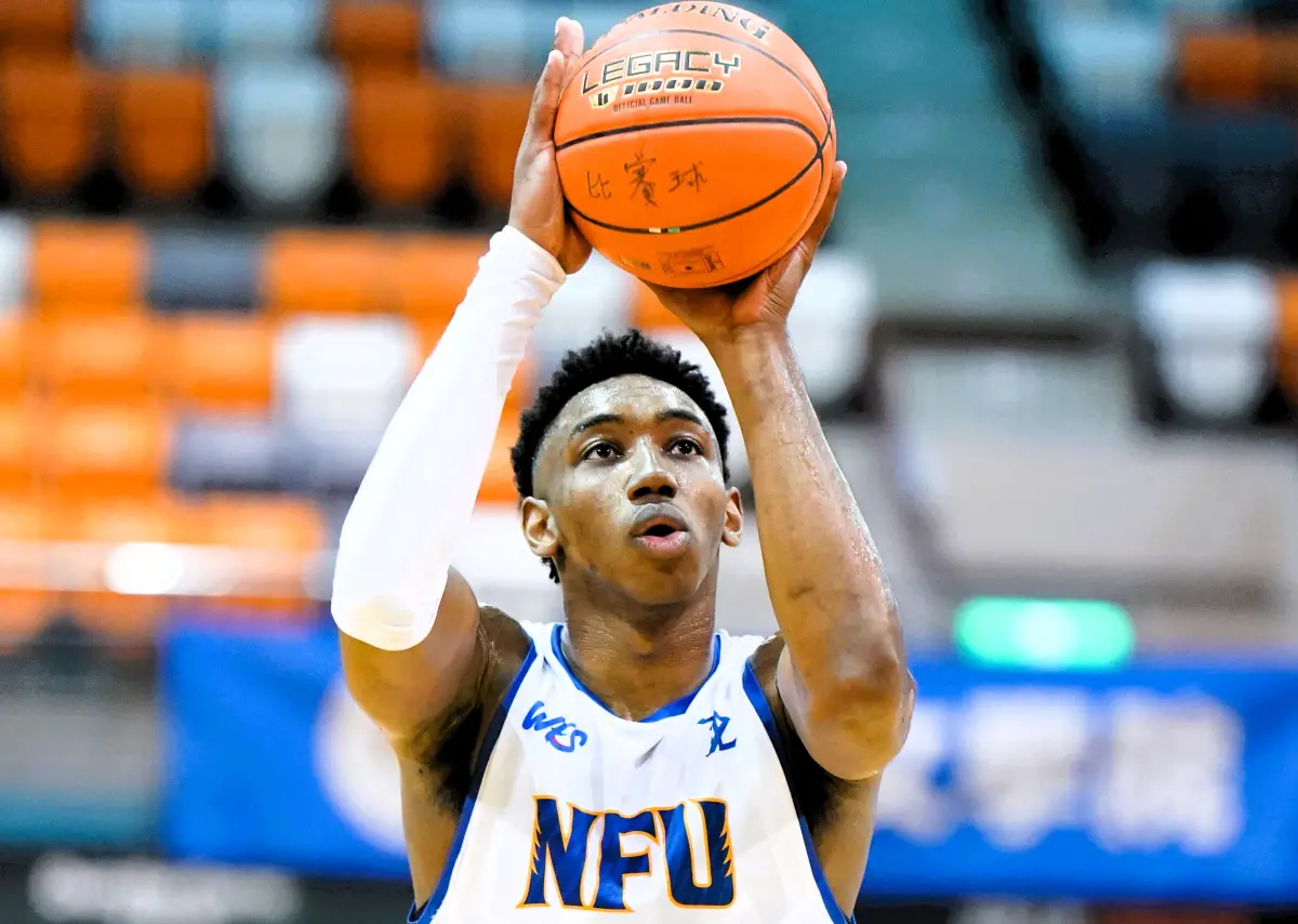 ▲虎尾科大喬納森狂轟28分、20籃板，晉級八強幾乎已成定局。(圖/大專體總提供)