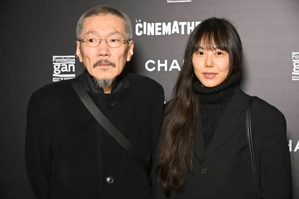 ▲金珉禧（右）不倫導演洪尚秀（左）已經9年了，近來她挺著孕肚陪洪尚秀出國參加柏林影展，但在典禮上卻神隱。（圖／美聯社／達志影像）