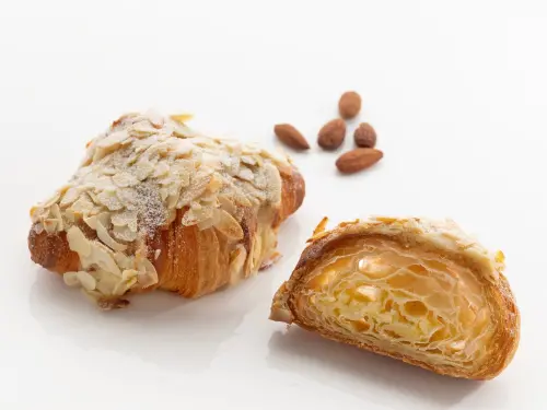 台北文華東方酒店的杏仁可頌,傳受到黃仁勳熱愛。(圖/取自台北文華東方官網) ▲台北文華東方酒店的杏仁可頌,傳受到黃仁勳熱愛。(圖/取自台北文華東方官網)