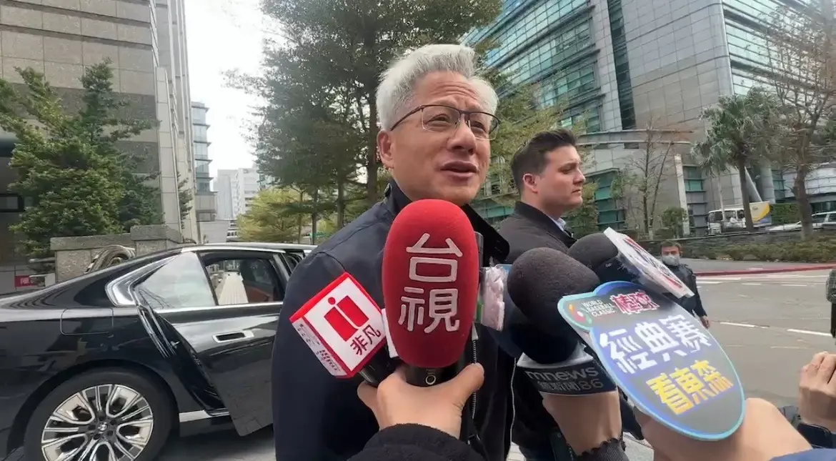 ▲輝達執行長黃仁勳近日訪台行程滿檔，今（17）日中午將與台積電董事長魏哲家會面，下午會赴緯創、輝達尾牙。（圖／NOWnews資料照）