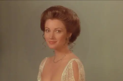 ▲《似曾相識》將珍西摩爾的古典美完全呈現觀眾眼前，令人難以忘懷。（圖／摘自IMDb）