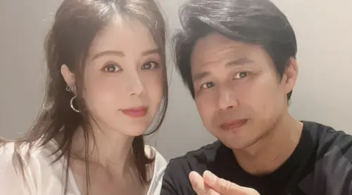 ▲陳國華（右）、Ivy（左）的兒子「阿滴咕」發生嚴重車禍，所幸目前傷勢已穩定。（圖／陳國華臉書）