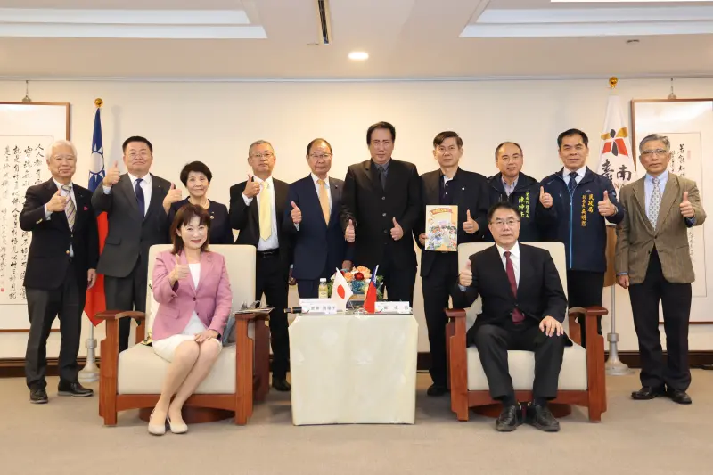▲台南的日本友誼市–茨城縣土浦市今天由市長安藤真理子率訪團拜會市長黃偉哲。(圖／南市府提供)