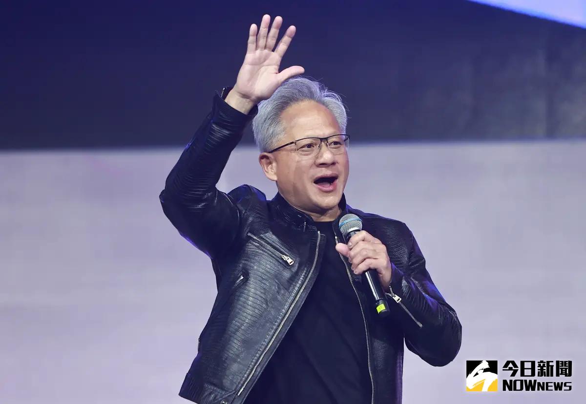 ▲中國AI新創公司DeepSeek橫空出世血洗科技圈，造成輝達股價暴跌近17%，市值直接蒸發6000億美元（約新台幣19.7兆元），執行長黃仁勳身價也暴跌。（圖／記者葉政勳攝 , 2025.01.17）