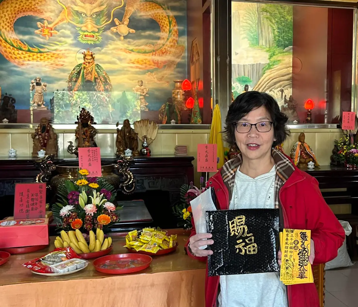 ▲前立委蔡壁如登記參選黨主席後貼出廟宇祈福照，說有位老道長等她很久。（圖／蔡壁如臉書）